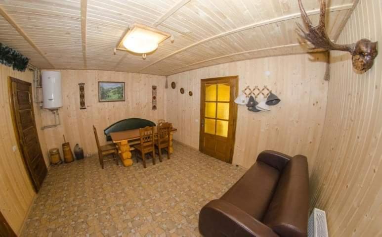 فندق Gostynnyi Dvir U Marichky لازيتشينا المظهر الخارجي الصورة